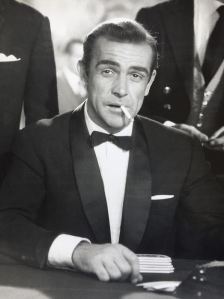 Ficheiro:Sean Connery James Bond.jpg
